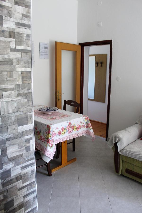 Laura'S Apartment Porec Exterior photo