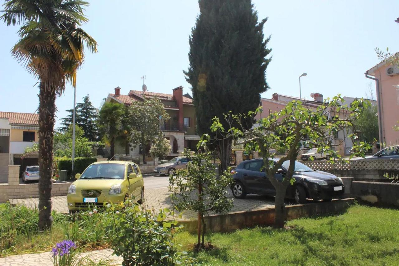 Laura'S Apartment Porec Exterior photo
